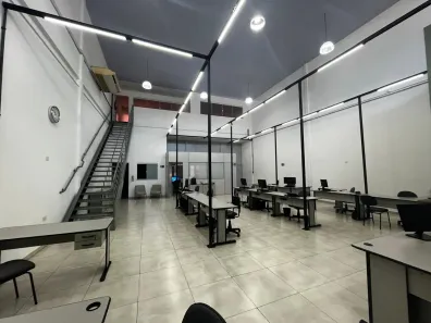 Ponto Comercial para alugar, 260m² no Umuarama, Uberlândia
