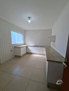 Apartamento com 3 Quartos para alugar, 100m² no Centro, Lorena