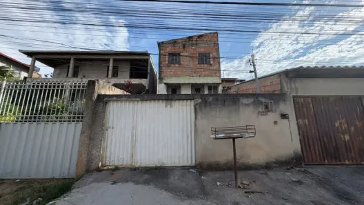 Casa com 6 Quartos à venda, 180m² no Jardim das Alterosas - 2ª Seção, Betim
