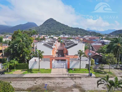 Sobrado com 3 Quartos à venda, 138m² no Caiobá, Matinhos