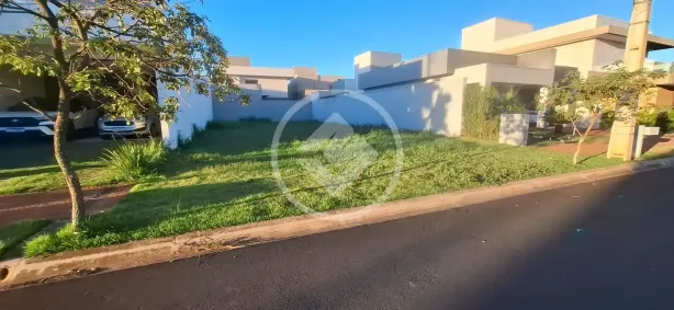 Lote/Terreno à venda, 336m² no Novo Mundo, Uberlândia