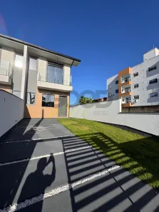 Sobrado com 3 Quartos à venda, 107m² no Aririú, Palhoça