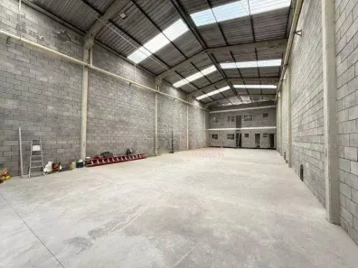 Galpão/Depósito/Armazém para alugar, 350m² no Cidade Aracilia, Guarulhos