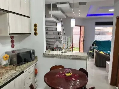 Casa com 2 Quartos à venda, 85m² no Jardim Atlântico Central (Itaipuaçu), Maricá