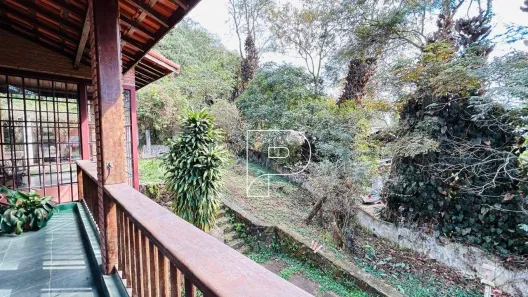 Fazenda/Sítio com 3 Quartos à venda, 226m² no Moinho Velho, Embu das Artes