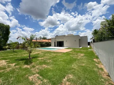 Casa com 4 Quartos à venda, 235m² no Bairro Campos de Santo Antônio, Itu