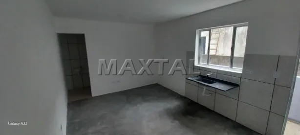 Casa com 1 Quarto para alugar, 15m² no Vila Irmãos Arnoni, São Paulo