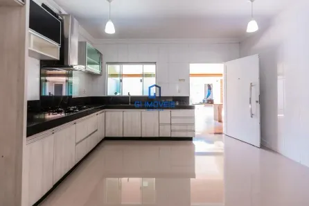 Sobrado com 3 Quartos à venda, 231m² no Vila Regina, Goiânia
