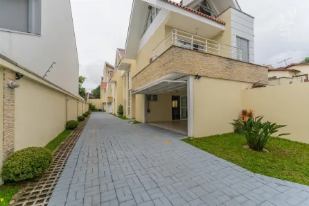 Casa de Condomínio com 3 Quartos à venda, 222m² no Guabirotuba, Curitiba