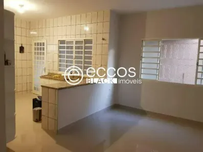 Casa com 4 Quartos à venda, 230m² no Santa Mônica, Uberlândia