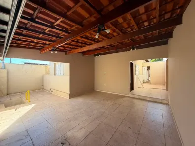 Casa com 3 Quartos à venda, 10m² no Centro, Araxá