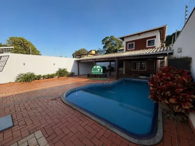 Casa com 3 Quartos para alugar, 321m² no JK Nova Capital, Anápolis