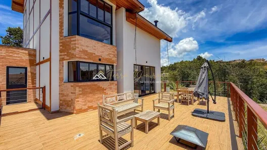 Casa de Condomínio com 4 Quartos à venda, 250m² no Atalaia, Campos do Jordão