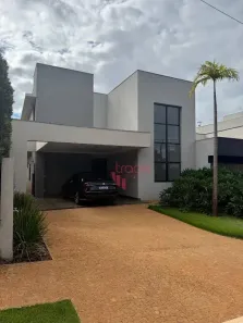 Casa de Condomínio com 3 Quartos à venda, 220m² no Jardim Valencia, Ribeirão Preto
