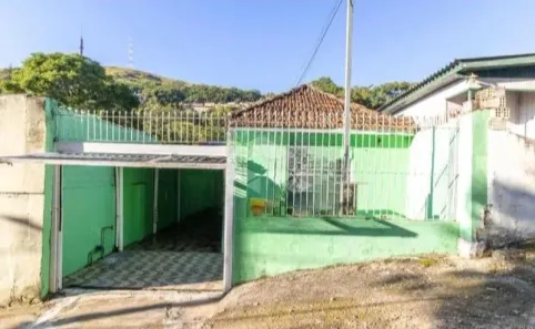 Casa com 2 Quartos para alugar, 200m² no Coronel Aparício Borges, Porto Alegre