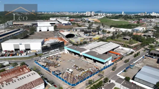Galpão/Depósito/Armazém à venda, 4000m² no Granja dos Cavaleiros, Macaé