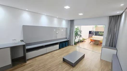 Sobrado com 3 Quartos à venda, 215m² no Vila Gumercindo, São Paulo