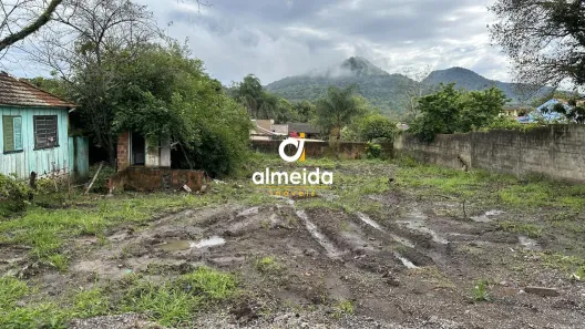 Lote/Terreno à venda, 640m² no São José, Santa Maria