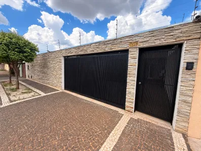 Casa com 3 Quartos à venda, 420m² no Jardim Atlântico, Goiânia
