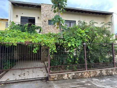 Sobrado com 4 Quartos à venda, 225m² no Portal de Versalhes 2, Londrina