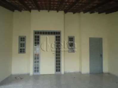 Casa com 3 Quartos à venda, 150m² no Santa Mônica, Uberlândia