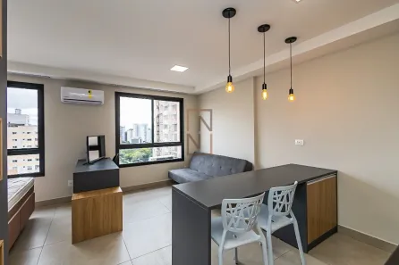 Apartamento com 1 Quarto para alugar, 28m² no Centro, Curitiba