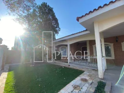 Casa com 3 Quartos para alugar, 430m² no Fragata, Marília
