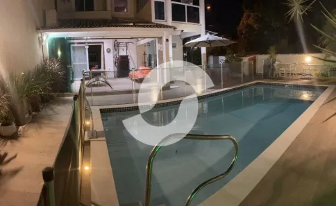 Casa de Condomínio com 4 Quartos à venda, 214m² no Santo Antônio, Niterói