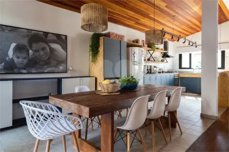 Casa com 3 Quartos à venda, 234m² no Vila Ipojuca, São Paulo