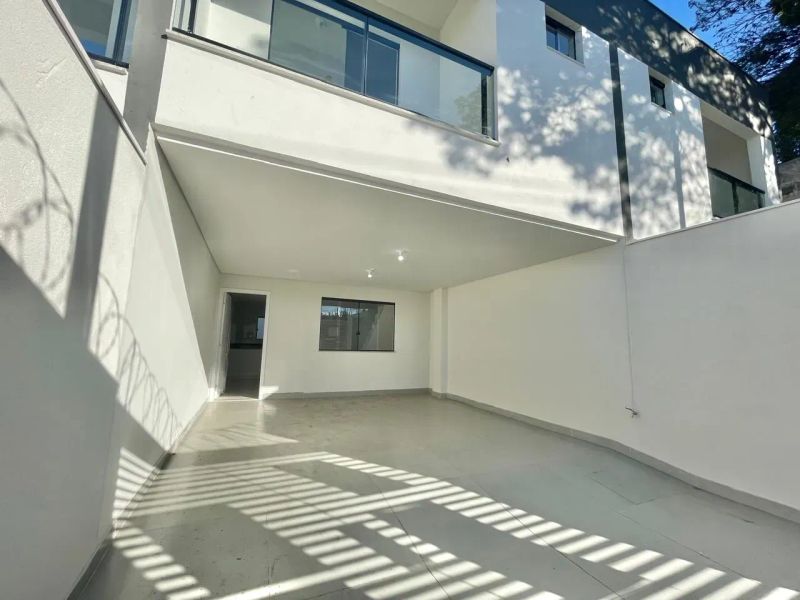 Casa com 3 quartos — Floramar, Belo Horizonte