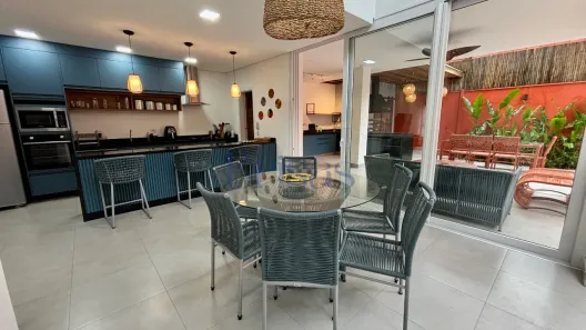 Casa de Condomínio com 4 Quartos para venda ou aluguel, 210m² no Bairro de Juquehy, São Sebastião