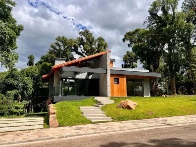 Casa com 3 Quartos à venda, 319m² no Carniel, Gramado