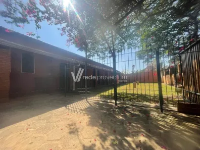 Fazenda/Sítio com 3 Quartos à venda, 355m² no Village Campinas, Campinas