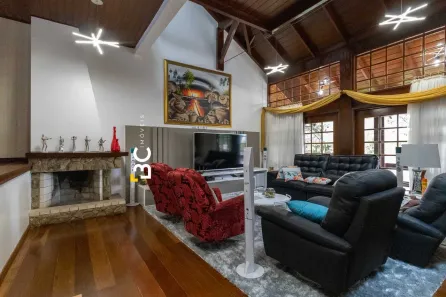 Casa com 3 Quartos à venda, 330m² no Jardim Itu, Porto Alegre