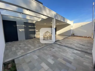 Casa com 3 Quartos à venda, 210m² no Santiago, Araguari