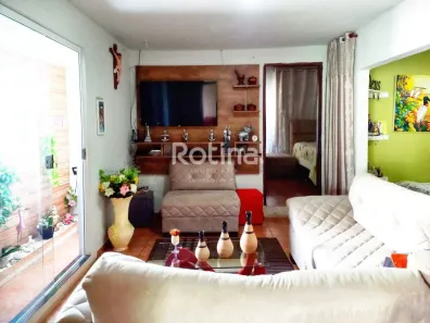 Casa com 2 Quartos à venda, 242m² no Tubalina, Uberlândia