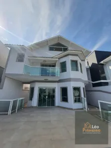 Casa de Condomínio com 5 Quartos à venda, 200m² no Lagoa, Macaé