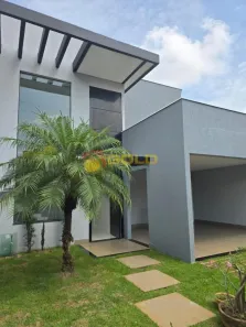 Casa com 3 Quartos à venda, 218m² no Jardim Karaíba, Uberlândia