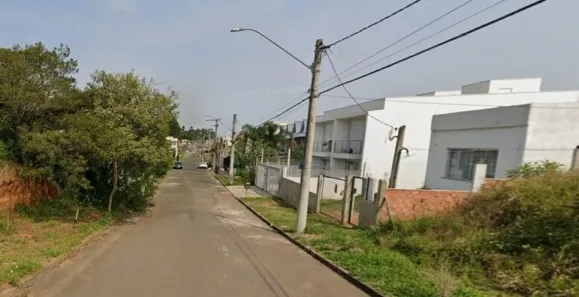 Lote/Terreno à venda, 219m² no Guarujá, Porto Alegre