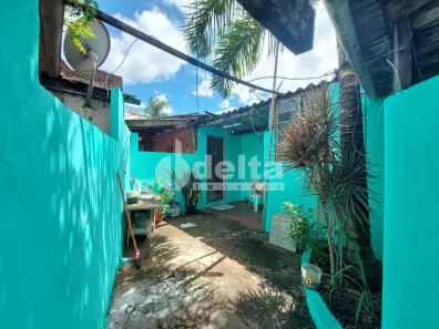 Casa com 2 Quartos à venda, 300m² no Patrimônio, Uberlândia