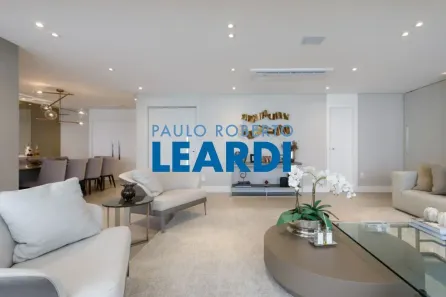 Apartamento com 2 Quartos à venda, 241m² no Água Branca, São Paulo