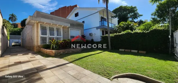 Casa com 3 Quartos à venda, 260m² no Medianeira, Porto Alegre