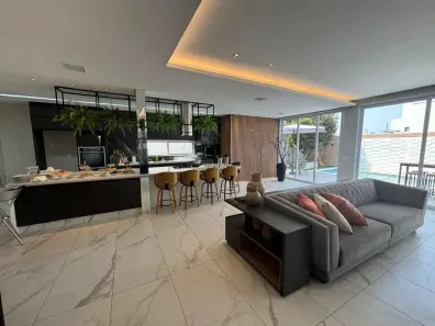 Sobrado com 3 Quartos à venda, 281m² no Jardim Botânico, Uberlândia