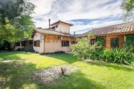 Casa de Condomínio com 5 Quartos à venda, 320m² no Rio Tavares, Florianópolis