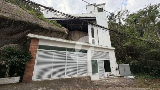 Casa com 3 Quartos à venda, 500m² no São Francisco, Niterói