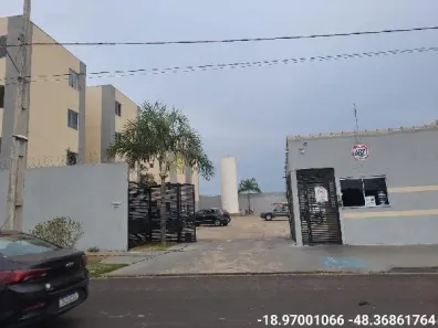 Apartamento com 2 Quartos à venda, 48m² no Loteamento Residencial Pequis, Uberlândia