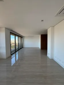 Apartamento com 3 Quartos para alugar, 233m² no Real Parque, São Paulo