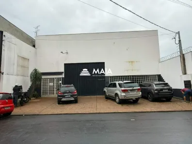 Galpão/Depósito/Armazém para alugar, 430m² no Centro, Uberaba