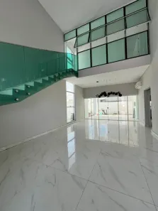 Casa de Condomínio com 3 Quartos para alugar, 200m² no Uruguai, Teresina