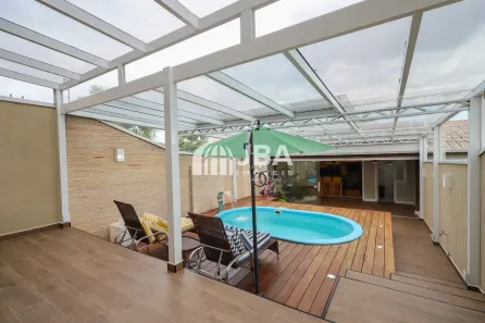 Sobrado com 3 Quartos à venda, 161m² no Novo Mundo, Curitiba